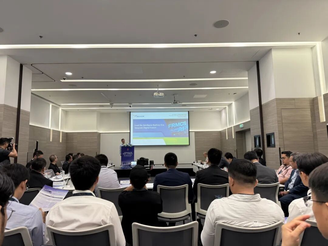 2052922234818686977.jpg